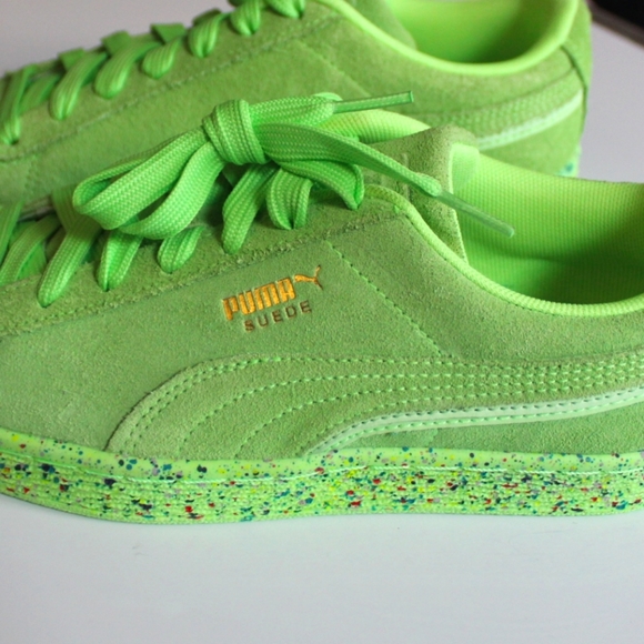 ✨🆕✨ NWOB Puma Suede Shoes for Kids - Picture 9 of 13